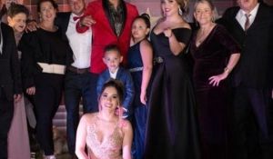 Cardona festeja y espera...