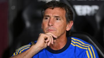 Claudio Úbeda baraja dos opciones para reemplazar a Santiago Ascacibar en Boca