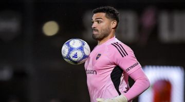 Cómo está Álvaro Montero tras irse con dolor de la cancha de Riestra