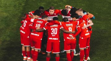 Duro presente: Mauricio Benítez está a préstamo en Europa y una lesión lo marginó