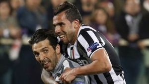 El cariñoso saludo de Buffon a Tévez antes del River-Boca