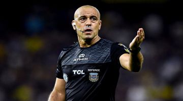 El cuerpo arbitral de Boca-Platense le respondió a Martín Palermo: “Jugada gris”