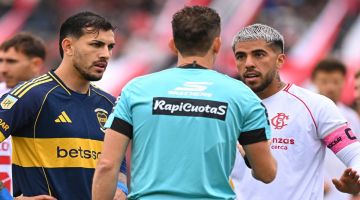 El cuerpo arbitral explicó por qué no echaron a Barrios por la piña a Merentiel en Boca vs. Barracas: “Es una jugada…”