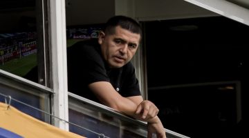 El plan B de Juan Román Riquelme por si Boca se ve obligado a vender a Zeballos en junio