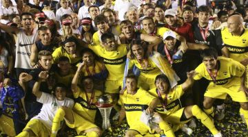 Fue campeón con Riquelme en Boca y ahora es arquero en torneos de penales en el potrero