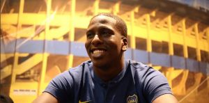 Miraba los goles de Palermo