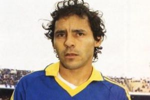 Murió Roberto Cabañas, ídolo de Boca Juniors