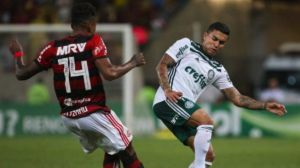 Palmeiras puso a varios titulares y mantuvo diferencia en Brasileirao