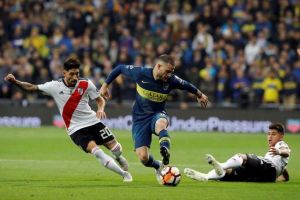 Preacuerdo entre Cagliari y Boca por Nández