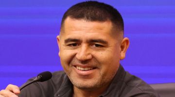 Riquelme va por más: Jhohan Romaña sería el tercer refuerzo de Boca en el mercado de pases