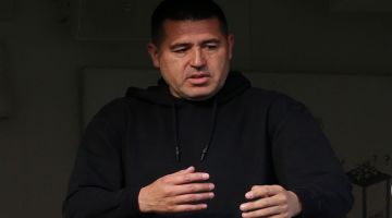 Riquelme ya piensa en las elecciones: el mensaje político que apareció en el básquet de Boca