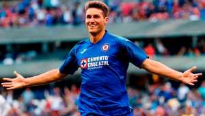 Santiago Giménez desea jugar en Boca Juniors