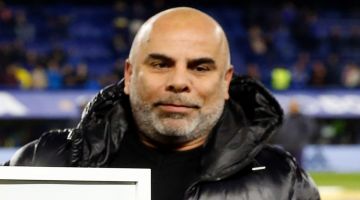 Serna salió a desmentir un rumor sobre la forma de trabajo de Riquelme en Boca: “No es como dicen”