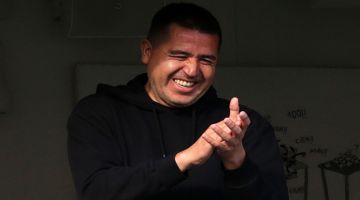 Sonríe Riquelme: el jugador menos pensado podría ayudar a que Boca tenga un cuarto refuerzo