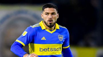 Sorpresa: Bruno Valdez apareció con la ropa de Boca y posó con un jugador del plantel